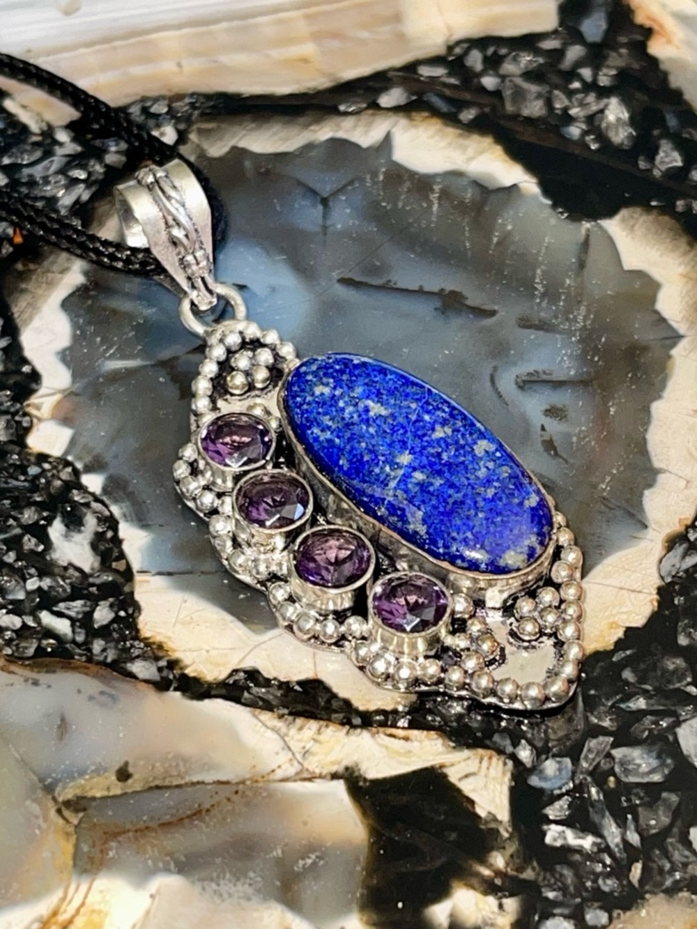Lapiz Lazuli “The Protection Stone” Pendant 2 1/4” - Picture 11 of 14
